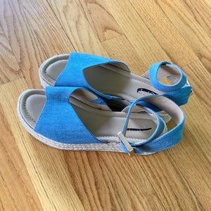 Women’s Ann Taylor LOFT denim chambray look wedge sandals with 1+3/4 inch heel